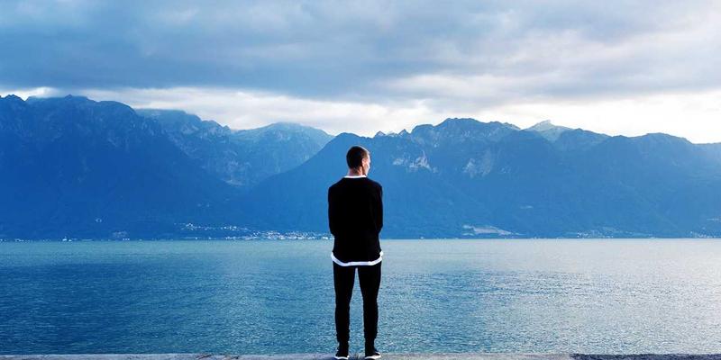 量子密钥分发：重塑金融专网安全的下一代网络技术解决方案